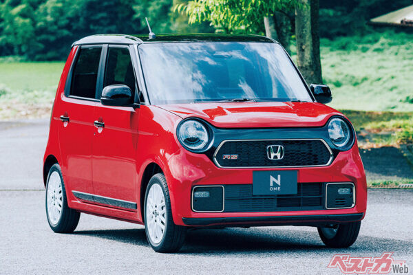 0.66L直3、最高出力64ps/最大トルク10.6kgm 新車価格:227.81万円
