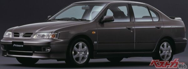 1995年5月に2代目プリメーラへとモデルチェンジ。スタイリッシュなスポーティセダンのデザインは踏襲された