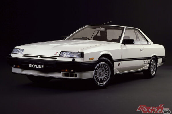 R30型の最強モデルは「鉄仮面」となった後の4気筒、2Lインタークーラーターボ車。2Lで205psを発生