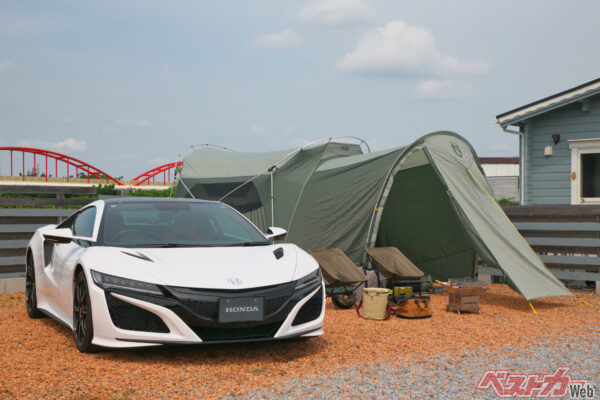 NSXでもキャンプ可能。ミドシップだけど荷室そこそこ入ります。さすが日本のスーパーカー