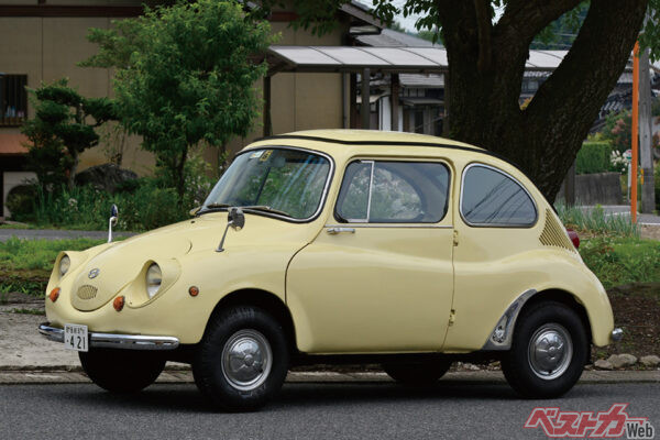 スバル360（1958～1970年）。伝説のエンジニア、百瀬晋六氏の指揮のもと佐々木達三氏がデザイン。テントウムシの愛称もある。卵の殻に着想した丸いボディは航空技術が応用されている