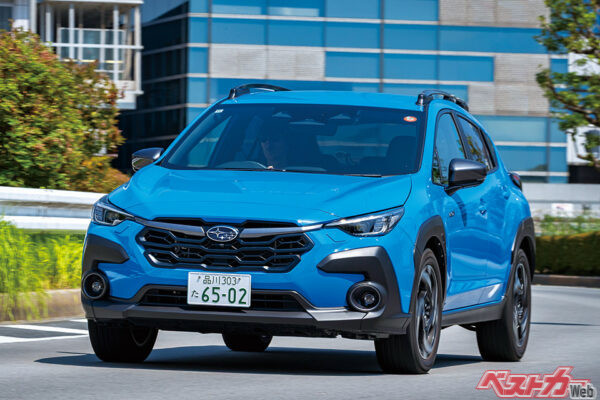 2024年12月にはトヨタのTHS IIに2.5L水平対向4気筒エンジンを組み合わせたストロングハイブリッドを追加。2Lマイルドハイブリッドは販売終了し、このストロングハイブリッド車のみとなる