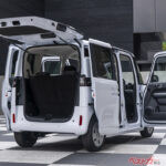 4枚すべての窓に挟み込み防止!!　BYDラッコが家族の「ヒヤリ」に本気すぎる!!