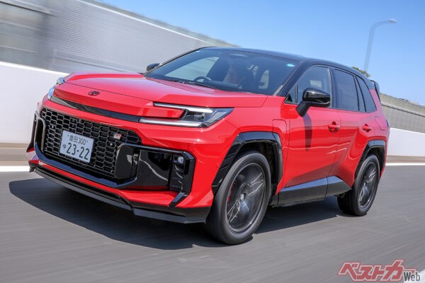 トヨタ RAV4 PHEV。「欲しい」という気持ちを煽っておいて申し訳ないが、記事執筆時点で受注停止中。写真はGRスポーツ