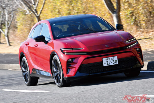 全車に標準装備された「DRS」が、車速に応じて後輪の向きを自動で制御する