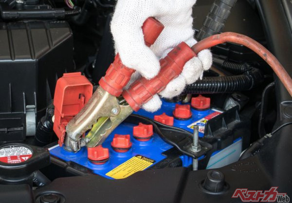 35℃の猛暑日要注意!!　JAF出動回数全体の4割弱を占めるダントツNO.1「バッテリー上がり」 現代においてもなぜ頻発し続けるのか？