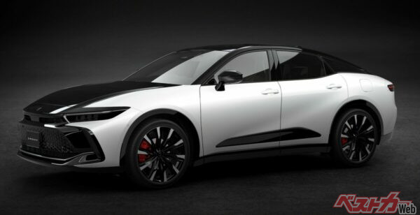 2026年7月15日に発表された一部改良モデルのクラウンクロスオーバ―