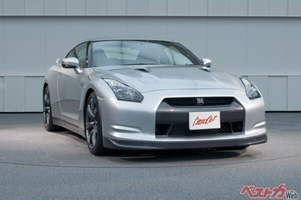 高い性能をもつGT-Rようなクルマは、思い切りその性能を試すことのできる試乗会が求められる