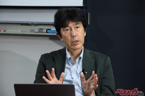 とても丁寧に取材に応えてくれた草鹿仁教授。2035年を超えても、2050年を超えても、内燃機関（エンジン）の研究と開発は重要であり続け、日本の「ものづくり」を牽引していくだろう、と語る