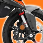 【新車】新型キャリパーは自社開発品！ KTM新型「390 DUKE」2026年モデルが82万9000円で登場