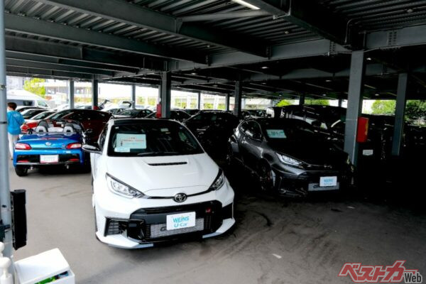 GRコーナーも充実。認定中古車を揃えてつい担当も購入しそうになったぞ!! コペンも2台揃えてきて「さすがわかっているなぁ」、と感心