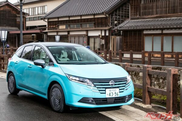 街中での取り回しの良さに加え、e-POWERによる走りの良さにも定評のあるノート