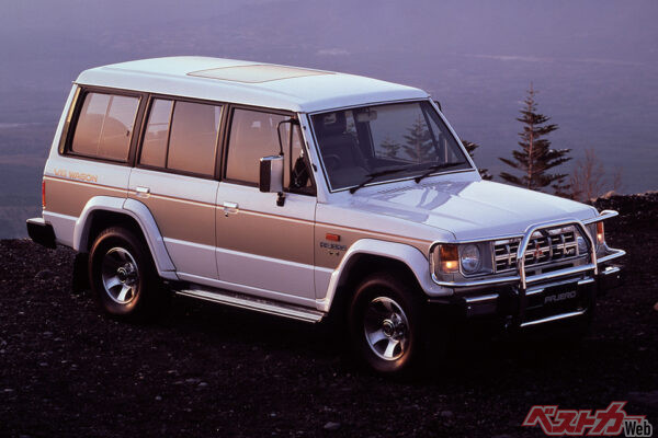 1983年に乗用モデルが追加。幅広い層に人気を博した本格オフローダーとなり、RVブームをけん引した