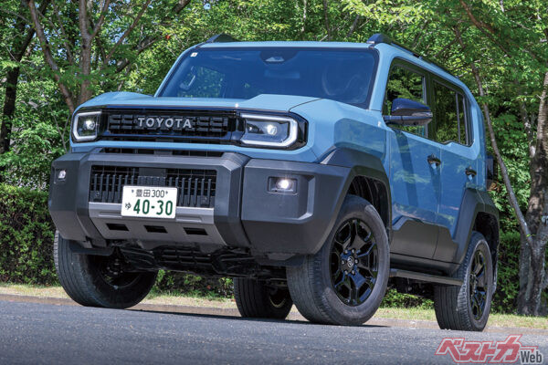 トヨタ ランドクルーザーFJ　発表後すぐに受注枠消滅（月販目標台数：1700台）。価格：450万100円。2.7Lガソリンエンジン（163ps/25.1kgm）のワングレード設定
