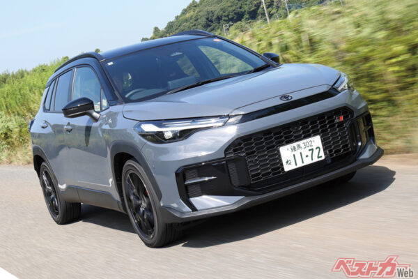トヨタ カローラクロス（2021年9月発売）。1.8L・HEVを基本にGRスポーツのみ2L・HEV搭載。FF、E-Fourを選べる実用派SUVでGRスポーツは4WDのみ。276万〜389.5万円