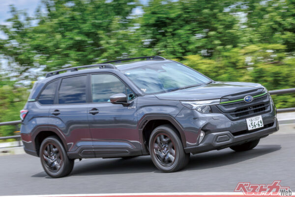 スバル フォレスター（6代目・2025年4月発売）。1.8Lターボと2.5L・HEVで4WDのみの設定。高い悪路走破性を備えるミドルSUVで待望のストロングHEV搭載。404.8万〜459.8万円