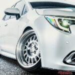 レトロなデザインと走りのクオリティを両立！　ワークの「シーカーFD」なら令和のクルマも平成ストリートに激変!?