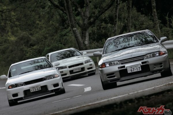 NISMOヘリテージはR32、R33、R34といった第2世代GT-RからR35までをもカバーする