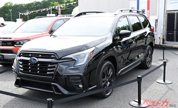 アセントはスバル最大級の3列SUV。日本導入検討の注目株だ。実車はデカい！