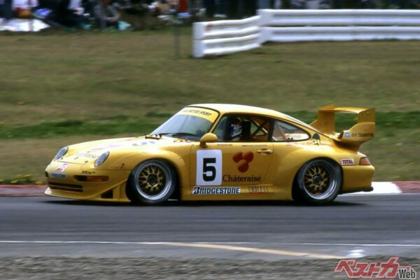 異種格闘技戦に登場したのは、1996年にJGTCのGT500クラスでエントリーしていた黄色のボディが目印の5号車シャトレーゼ・ポルシェGT2だ