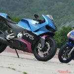 【新車試乗】最新排ガス規制をクリアする2ストローク！  250ccで85ps「ヴィンス・ドゥエチンクワンタ」990万円を公道インプレッション