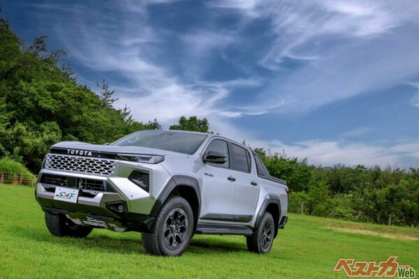 進化を遂げて1年7カ月ぶりに復活した新型ハイラックスを、オフロードコース「さなげアドベンチャーフィールド」で試乗