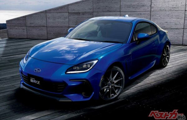 年次改良でF型となったBRZ