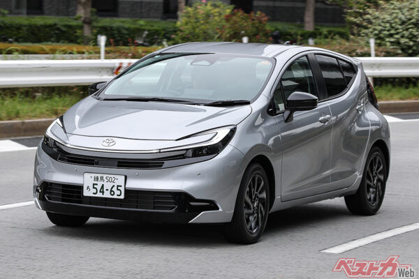 コンパクトカー販売台数第1位のトヨタ アクア（2万3967台）。現行型は2021年登場。2025年9月にエクステリアデザインを変更するなどの大幅改良を実施