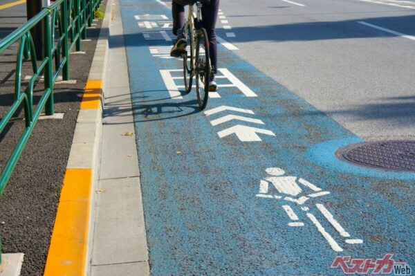 ドライバーのモヤっと解消!! 自転車がいる道路の「これって違反?」