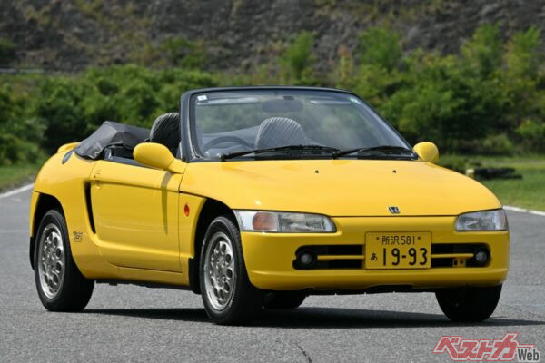 ホンダ ビート（中古車相場：35万～350万円）。全長×全幅×全高＝3295×1395×1175mm、ホイールベース＝2280mm、出力＝64ps/6.1kgm、発表時燃費＝17.2km/L
