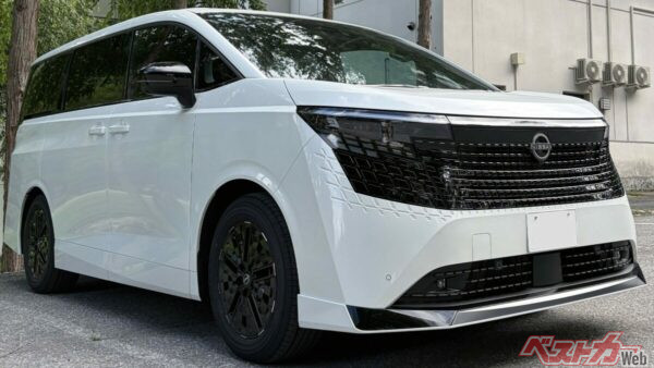 新型エルグランド納車キター!!　総額750万円でも最上級Gではなく「X e-4ORCE」を選んだ理由