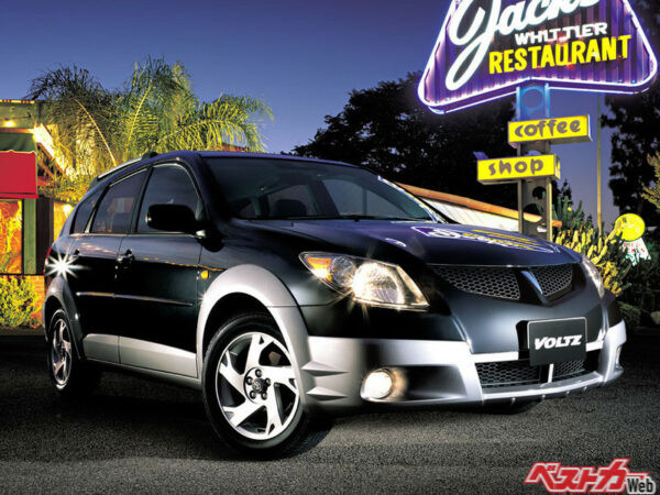GMとの共同企画という珍しいスタイルで2002年8月に誕生した新型車ヴォルツ。当時、若者をターゲットとしていたネッツ店で販売された