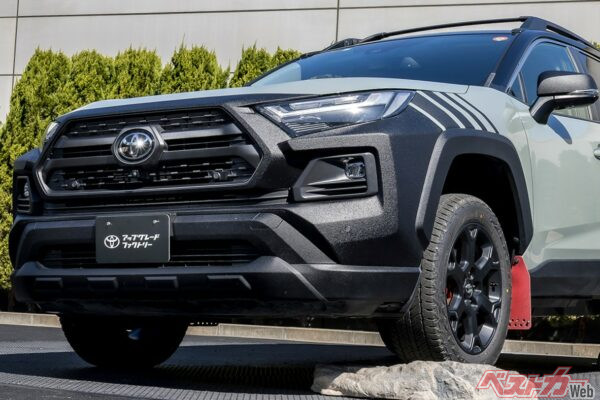 メーカー純正なのに思いっきりアゲちゃっていいの!?　迫力も乗り心地を両立するRAV4用リフトアップキットがヤバイ！