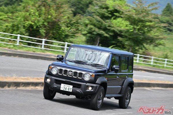 1型にくらべて足まわりも見直され、クロカンにもかかわらず、より乗り心地がよくなった模様