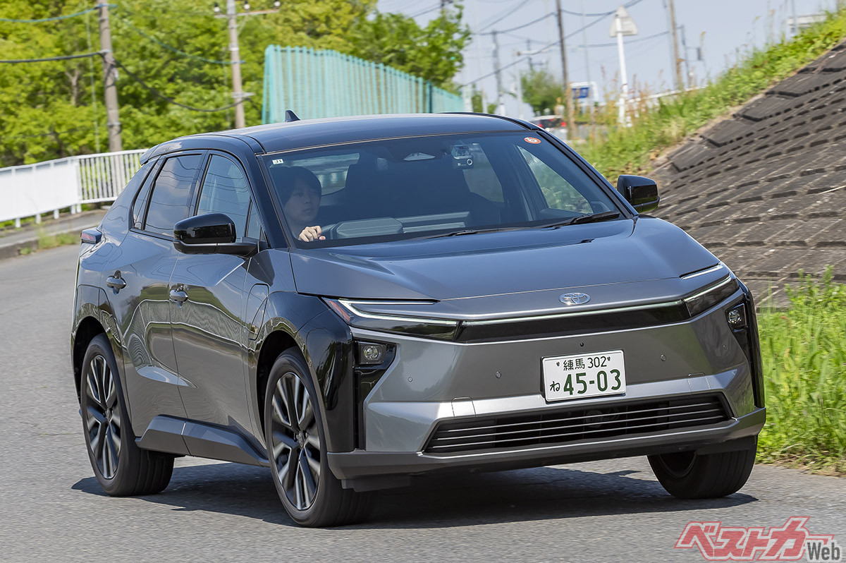 bZ4Xを買うなら480万円のGか550万円のZか!?　70万円差の装備を検証!!