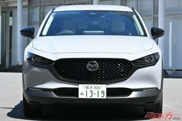 白内装なのに汚れに強い!?　CX-30「エアーエディション」の防汚・撥水シートに注目