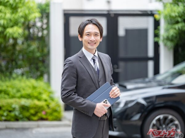 ディーラー試乗で「マンホール」を踏め!? 荒れた路面こそ本性がわかる！ 試乗でチェックしたいポイント