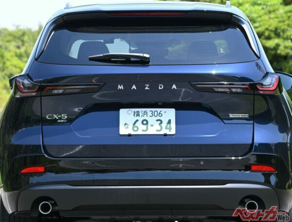 実にすっきりしているCX-5のリア回り
