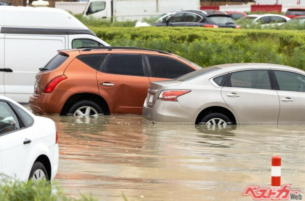 2026年8月13日から14日にかけて、千葉県では線状降水帯の発生などにより記録的な大雨で水没した車両は3000台以上に上った。ありえないと思っていることが現実に起きてしまった災害だった。写真はイメージです(Ovidiu@Adobe Stock)