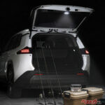 暗くて荷室が見えん!! 新型RAV4オーナーの悩みを解決する爆光LED増設ランプが明るすぎ!!