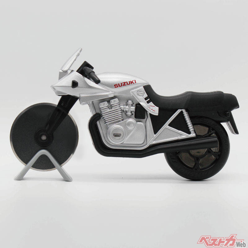 バイク好きの方やSUZUKIファンへのギフトにもおすすめ