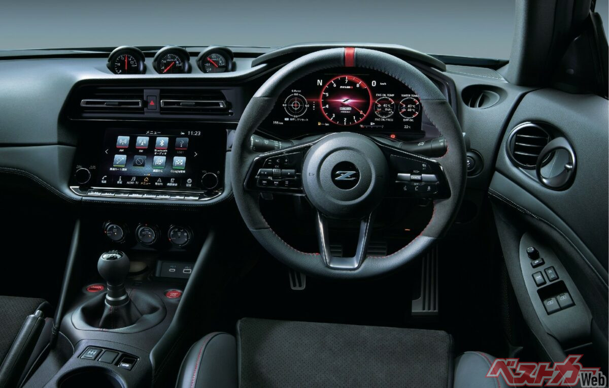 フェアレディZ NISMOに待望の6速MTを追加。素早い操作を楽しめる専用ショートストロークシフトを採用した