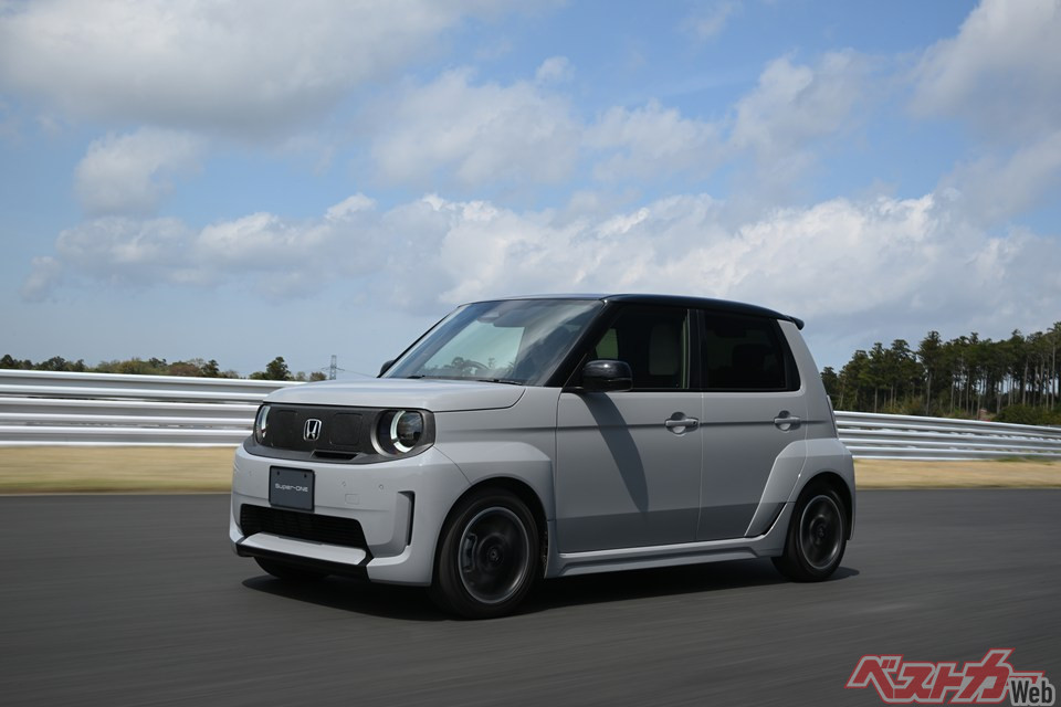 ホンダが届けるEVは「実用的」というモデルだけでなく、クルマを運転するのが好きになるような「よろこび」だ