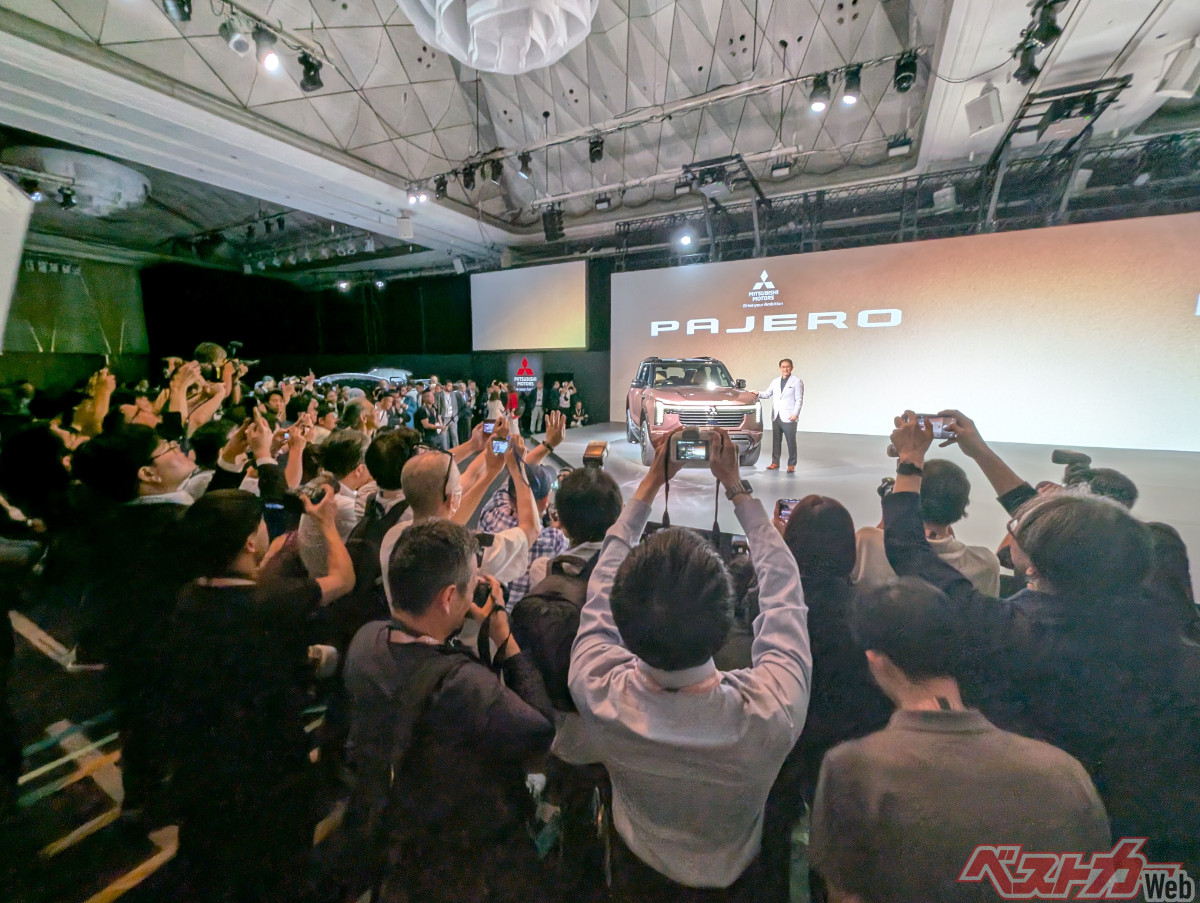 新型パジェロ本日初披露、10月29日正式発表、12月17日発売!! 今年度内グローバルで1万台生産＆販売と超強気!!!!