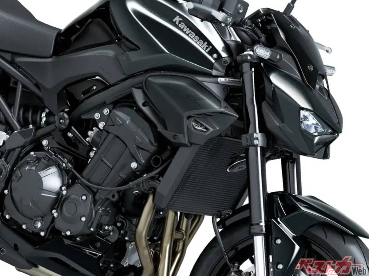 カワサキ「Z900 / Z900SE」10/1発売！スタンダード仕様が日本上陸 カラーはブラックのみだ