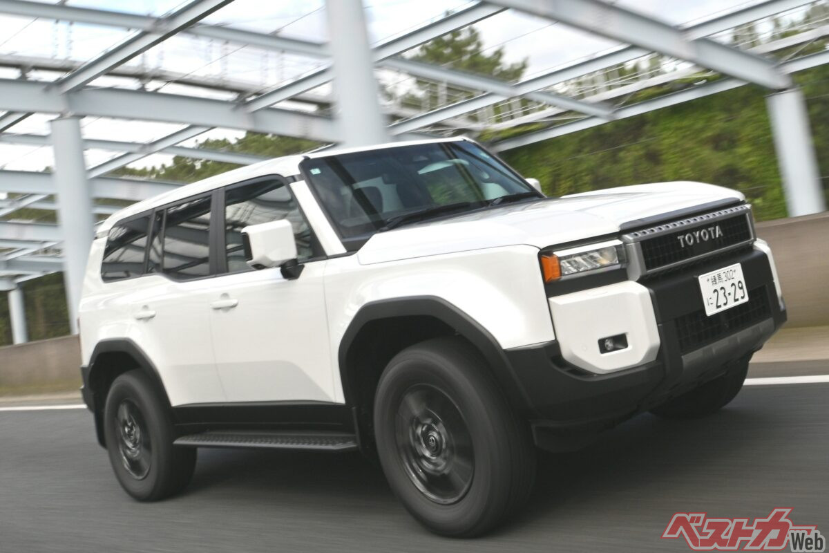 大きく重めのクルマゆえに高速での運転は厳しいものがあるかと思いきや……ディーゼルターボとしての力強さで120km/h巡航も難なし