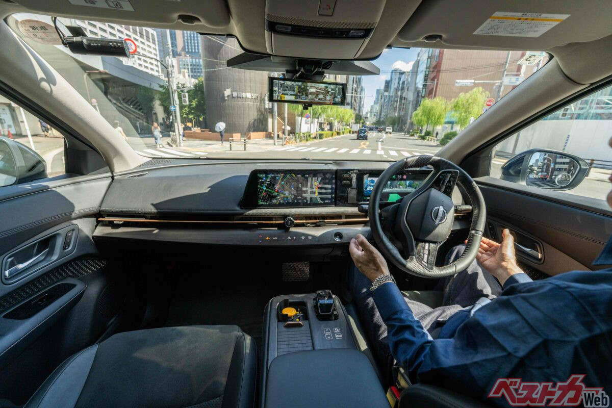 次世代Pro PILOT実験の様子。写真のように手を離していても問題ない
