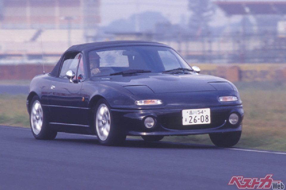 ロードスターM2 1001。エンジンや足回りなど渾身のチューニングが図られた。中古車相場は約290万～460万円
