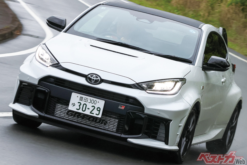 トヨタだからできた“やりすぎ”な3台!! 304馬力のGRヤリスにV8センチュリー！ 唯一無二の国産車を一挙紹介