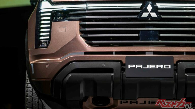 新型パジェロはナビの設定ありません!!　全車ディスプレイオーディオに